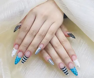 ネイル 渋谷T&B りお ロング無制限中💫のネイルデザイン