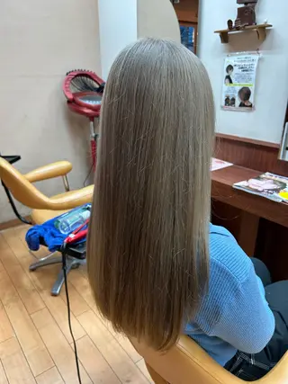 ロング カラー ルキ🌈ブリーチカラ ー&メンズパーマ🦄のヘアスタイル