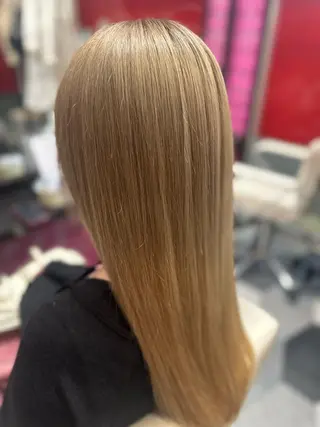 ロング カラー 横山 千春のヘアスタイル