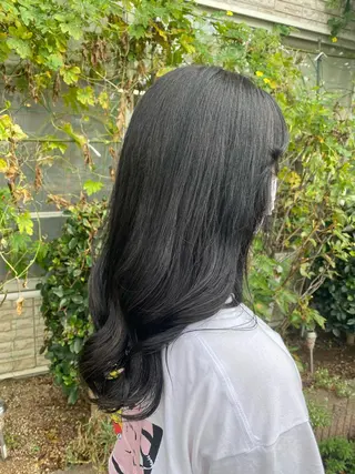 ロング 永沼 真依のヘアスタイル