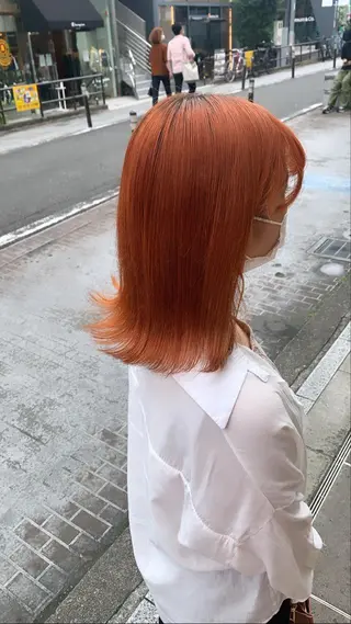 セミロング カラー ヘアアレンジ 🩶【推しハイトーン 】yuzu🩶のヘアスタイル