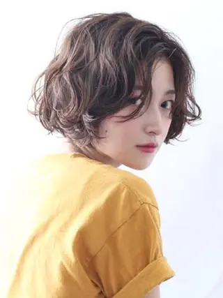 ミディアム パーマ Kingdom元町店所属・ヘアメイク金坂 /カットカラー/のヘアスタイル