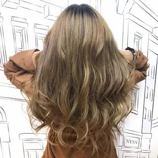 ロング カラー TOMOKA 艶髪/透明感カラーのヘアスタイル
