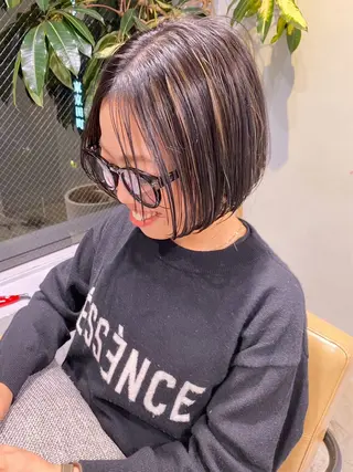 ショート カラー -みつま はるな-のヘアスタイル
