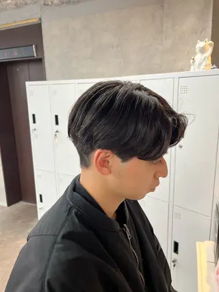 パーマ メンズ ☘️上村 ☘️髪質 改善/透明感カラーのヘアスタイル