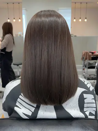 ミディアム SOYON栄 山下麻央のヘアスタイル