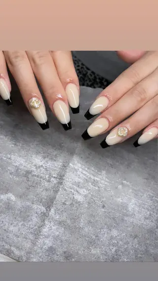 ロング ネイル nail salon fee(フィー)のネイルデザイン