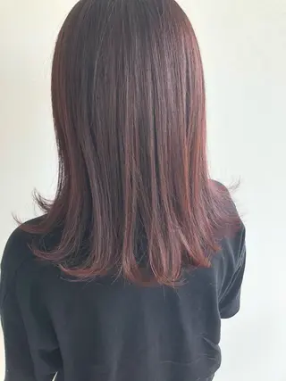 ミディアム カラー 松浦 圭希のヘアスタイル