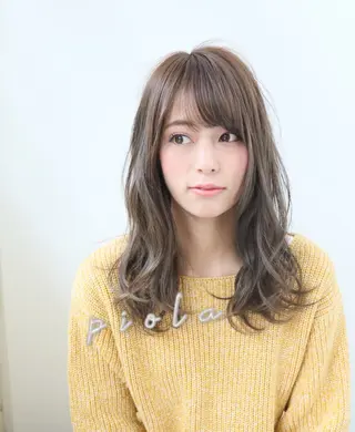 セミロング カラー hide [大人女性向けヘア]のヘアスタイル