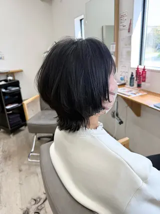 ショート ちほ/顔周りレイヤー /ベージュカラーのヘアスタイル