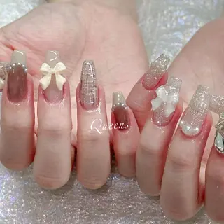 ネイル Queens テイのネイルデザイン