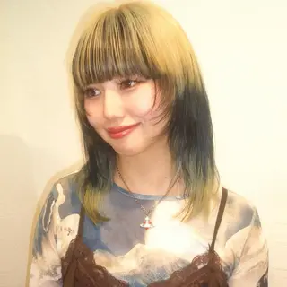 セミロング カラー shiho .のヘアスタイル