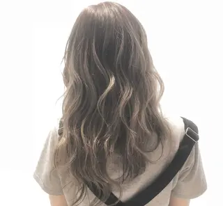 ミディアム カラー アンドウ ユウ/ レイヤーカット/韓国のヘアスタイル