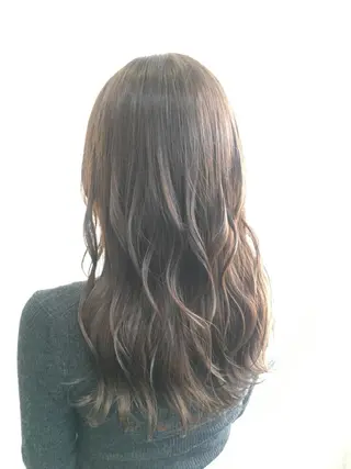 ロング カラー ヘアアレンジ 🧶ブリーチカラー TERU🧶の眉毛・アイブロウイメージ