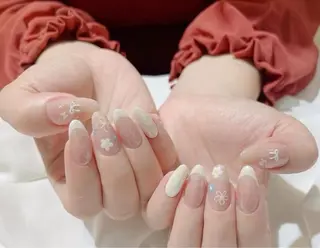 ネイル T.Lee Nail Lilyのネイルデザイン