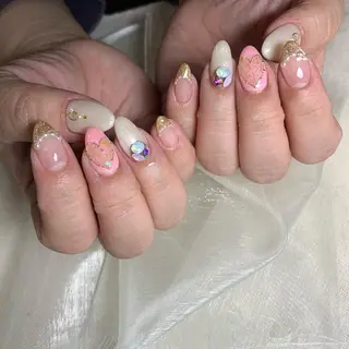 ネイル 里見 麗のネイルデザイン