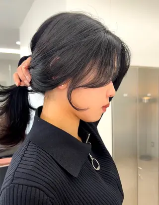 セミロング 吉田 夢のヘアスタイル