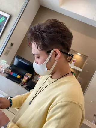 ショート カラー パーマ ヘアアレンジ メンズ キッズ ネイル マツエク・マツパ 韓国🇰🇷レイヤー カットオリーブカラーのヘアスタイル