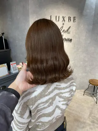 ミディアム Cielro/ダブル カラー/西田咲希のヘアスタイル