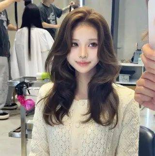 セミロング 韓国ヘア🇰🇷 YURIYAのヘアスタイル