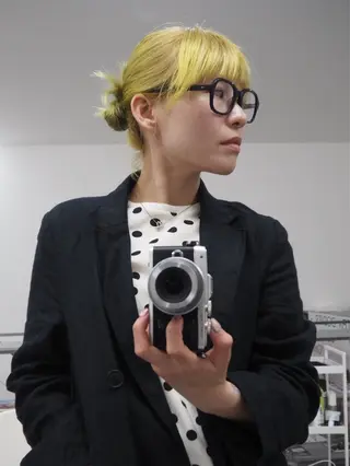 ミディアム イシイ モエカのヘアスタイル