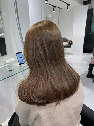 セミロング カラー センターパート特化 井上健太のヘアスタイル