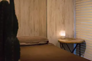 美容鍼・小顔/ 骨盤矯正/目黒/レンのエステ・リラクイメージ