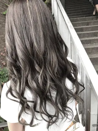 ロング アートディレクター ワダヒサノリのヘアスタイル