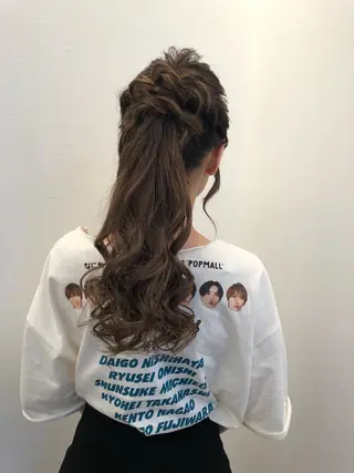 ヘアアレンジ ツノガイ エリのヘアスタイル