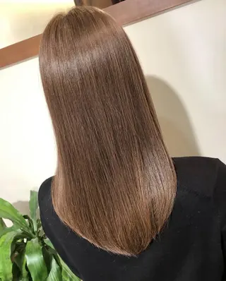 セミロング 服部飛鳥 縮毛矯正 髪を綺麗にする人 栄のヘアスタイル