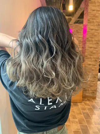 ロング カラー ヘアカラー&縮毛矯正 STAR☆RIVERのヘアスタイル