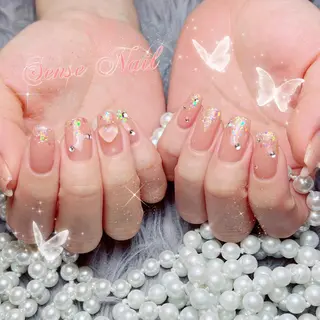 ネイル Queenie 🦋のネイルデザイン