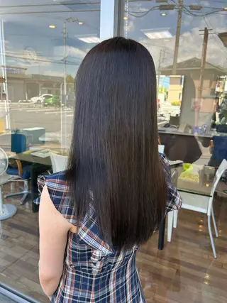 ロング 小澤 志穂のヘアスタイル