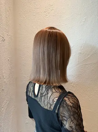 ミディアム 髪質改善/縮毛矯正/ ブリーチ/荊尾のヘアスタイル