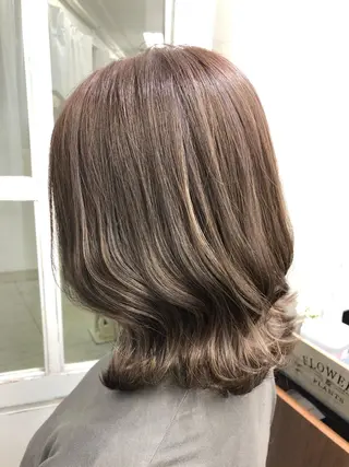 ミディアム カラー 韓国ヘア🤍髪質改善 🇰🇷AKANEのヘアスタイル