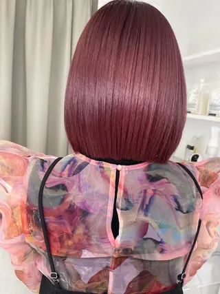 ショート カラー ito. ブリーチ/髪質改善のヘアスタイル