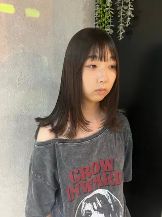 セミロング CECIL 瑞希のヘアスタイル