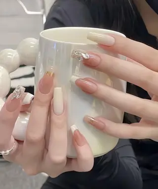 ネイル RAFFINE haru🦋🩵のネイルデザイン