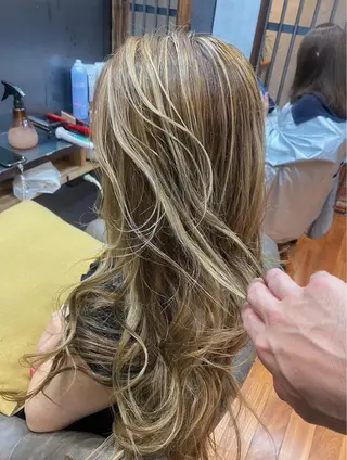 ロング カラー ヘアアレンジ 烏山 達也のヘアスタイル