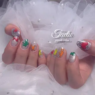 ネイル 𝐓𝐀𝐄𝐓𝐔 💜Ayumiのネイルデザイン