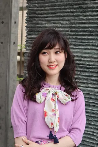 セミロング 岩間 祐佳のヘアスタイル