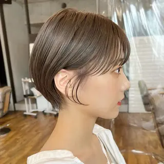 ショート nacoハイトーン ベージュ🤍のヘアスタイル