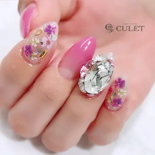 ネイル CULET MOEのネイルデザイン
