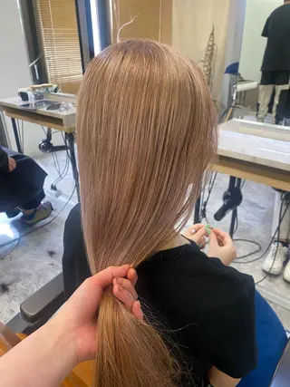 カラー 大山 茶子のヘアスタイル