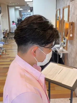 ショート メンズ メンズ曲がる 縮毛矯正/駅徒歩4分のヘアスタイル