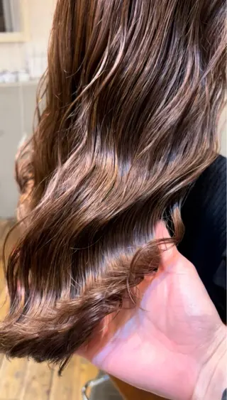 ロング コテ巻き風パーマ サトウタケル 表参道のヘアスタイル