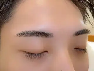 メンズ アイブロウ 🌱Ai Quick 新宿/シノネ🪞🫧のヘアスタイル