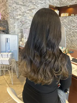 ロング カラー 丸山 莉世のヘアスタイル