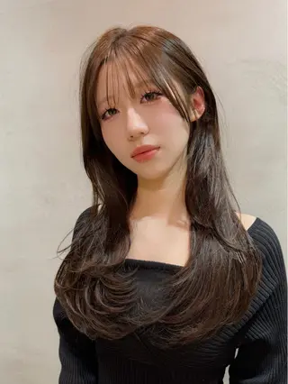 セミロング ❣️大人色気レイヤー 美髪縮毛 金山❣️のヘアスタイル