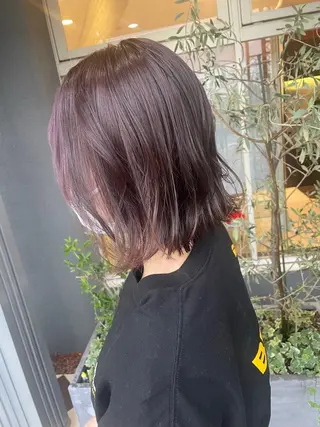 ミディアム カラー 佐々木 麻純のヘアスタイル